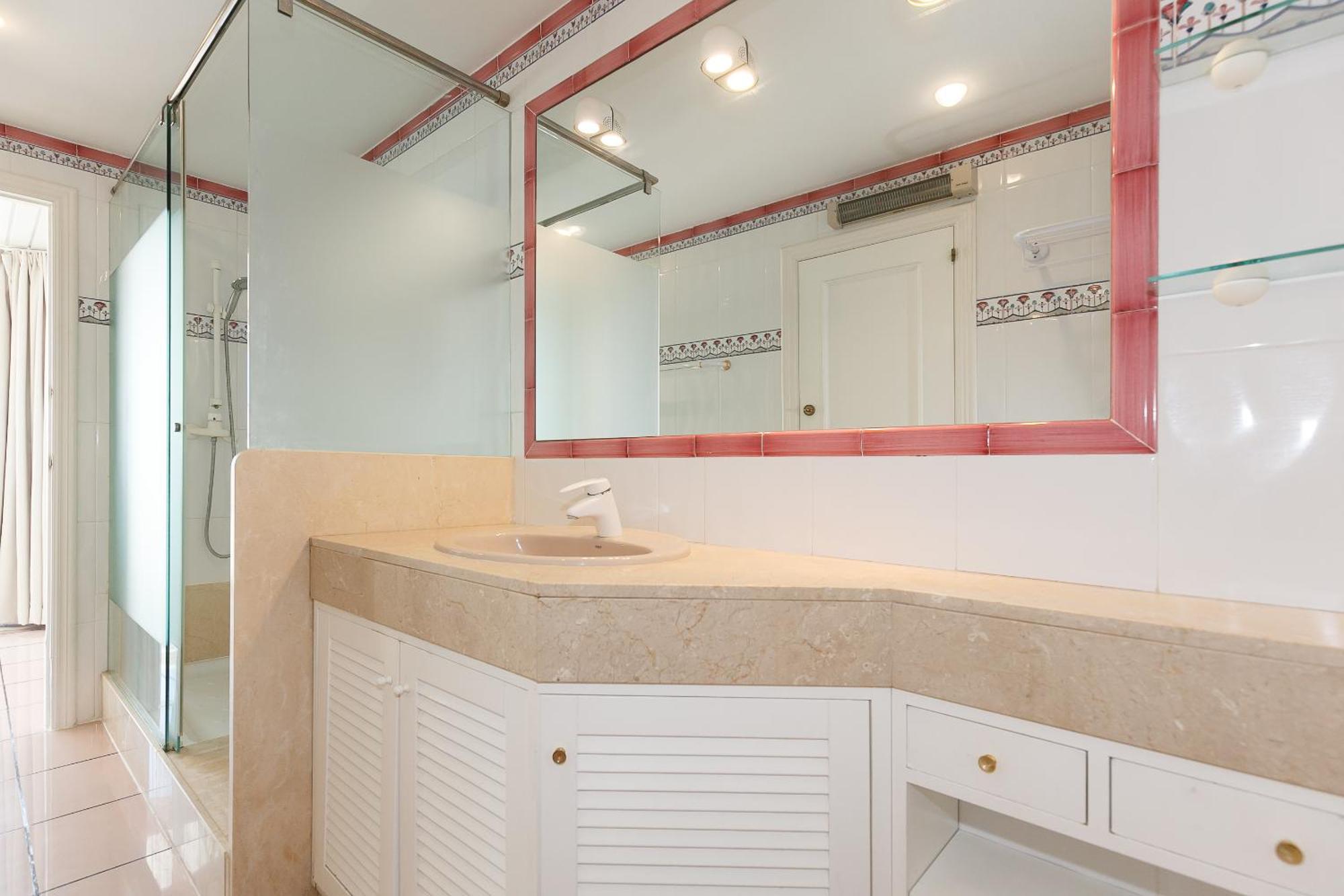 Uhc Center Apartments Salou Bilik gambar
