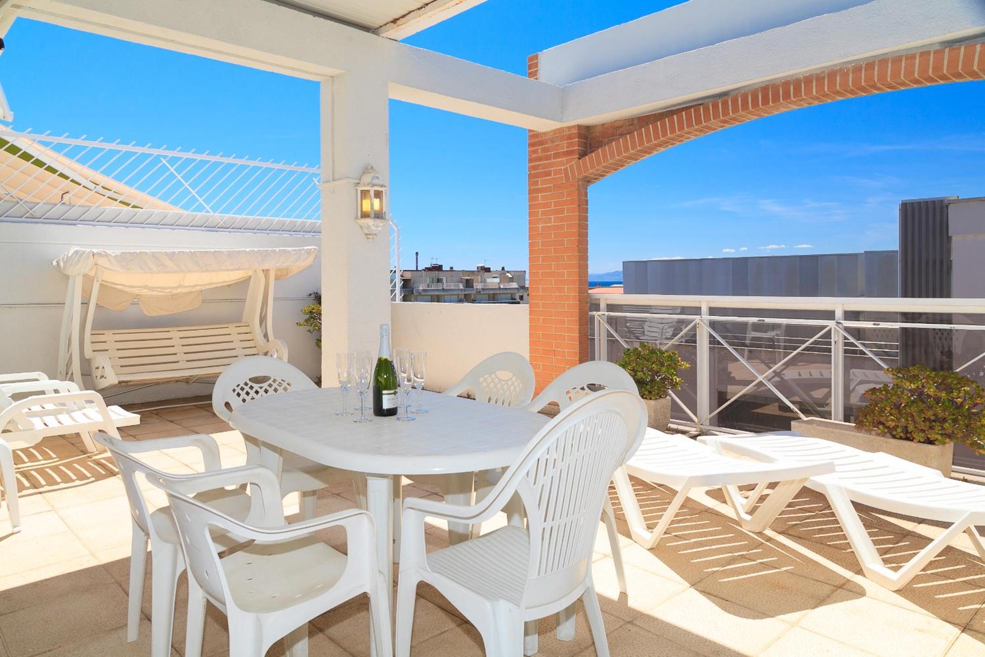 Uhc Center Apartments Salou Bilik gambar