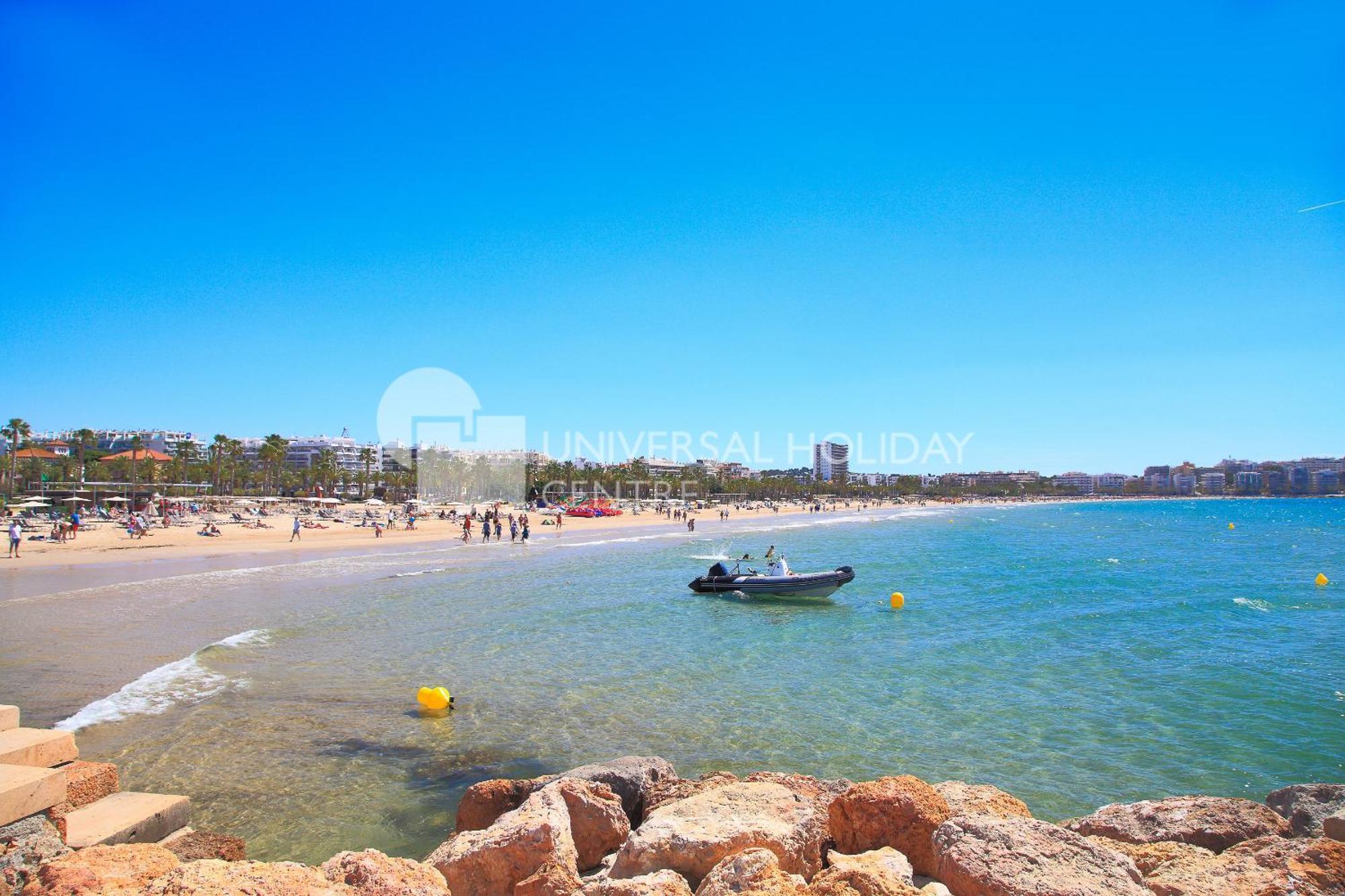 Uhc Center Apartments Salou Bilik gambar